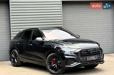 Позашляховик / Кросовер Audi Q8 2018 в 