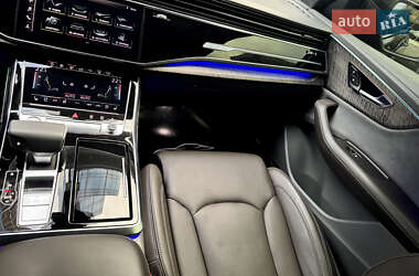 Позашляховик / Кросовер Audi Q8 2018 в 