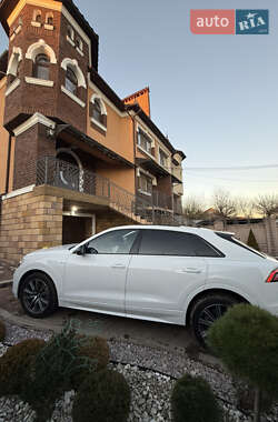 Внедорожник / Кроссовер Audi Q8 2019 в 