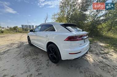 Внедорожник / Кроссовер Audi Q8 2018 в 
