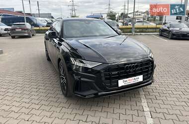 Позашляховик / Кросовер Audi Q8 2023 в Чернівцях