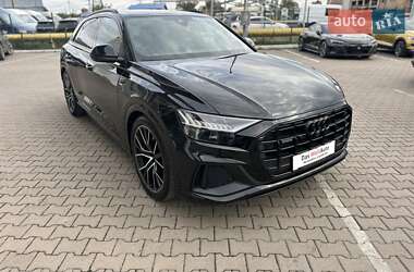 Внедорожник / Кроссовер Audi Q8 2023 в 