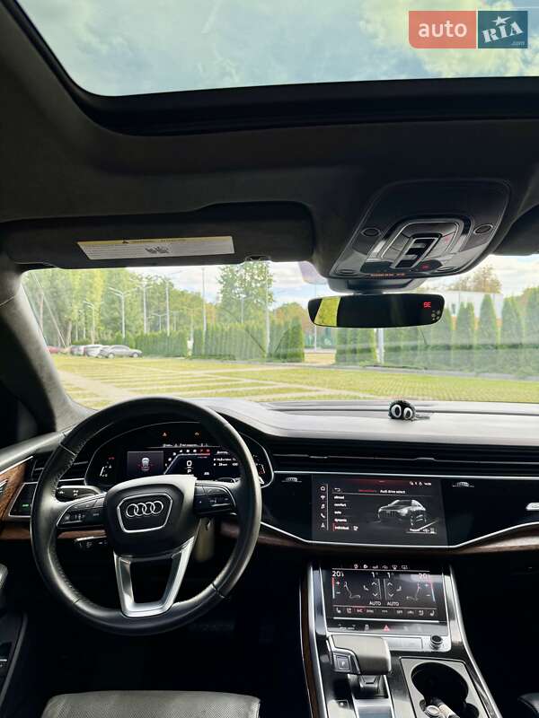 Внедорожник / Кроссовер Audi Q8 2019 в Харькове