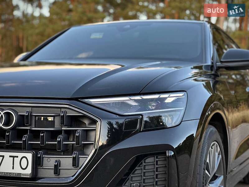 Внедорожник / Кроссовер Audi Q8 2023 в Киеве