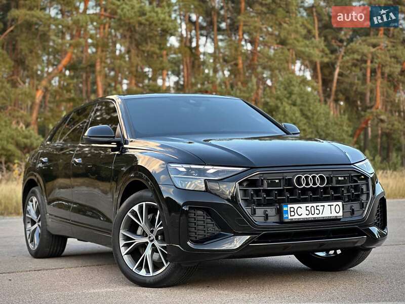 Внедорожник / Кроссовер Audi Q8 2023 в Киеве