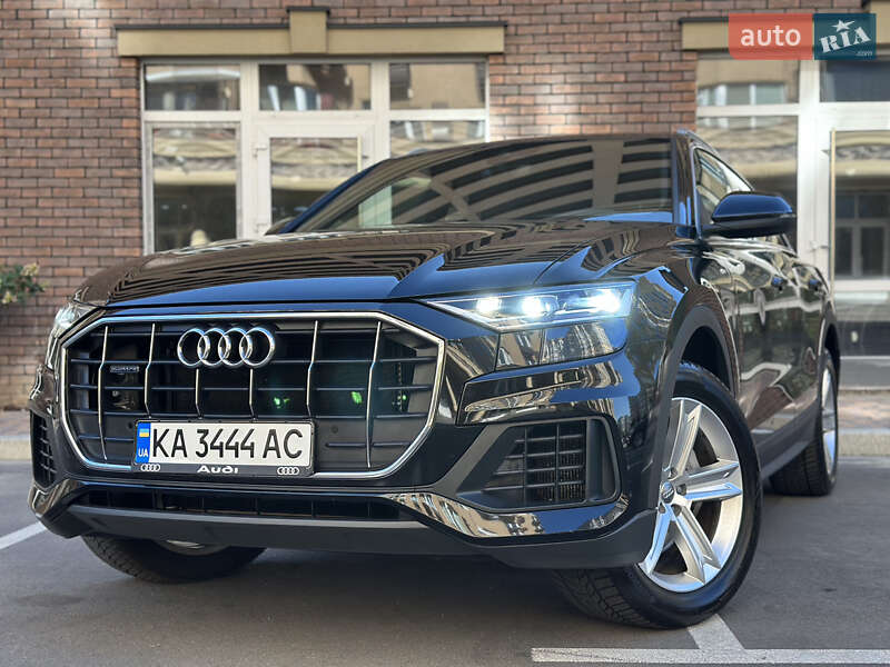 Внедорожник / Кроссовер Audi Q8 2019 в Киеве