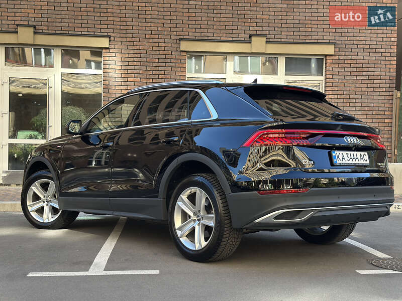 Внедорожник / Кроссовер Audi Q8 2019 в Киеве