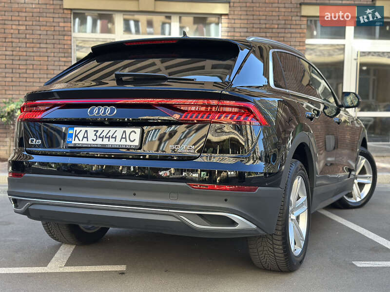 Внедорожник / Кроссовер Audi Q8 2019 в Киеве