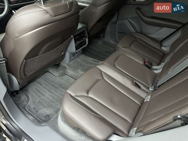 Внедорожник / Кроссовер Audi Q8 2019 в Мукачево