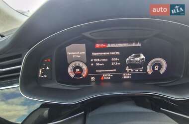 Внедорожник / Кроссовер Audi Q8 2019 в 