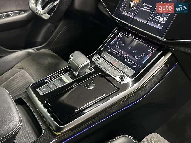 Внедорожник / Кроссовер Audi Q8 2020 в Харькове