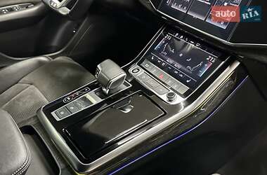 Внедорожник / Кроссовер Audi Q8 2020 в 