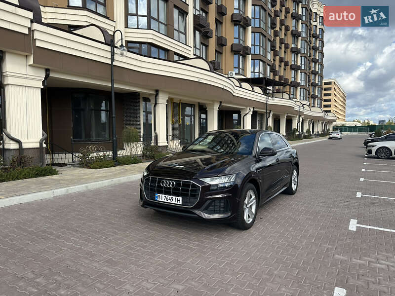 Внедорожник / Кроссовер Audi Q8 2021 в Киеве