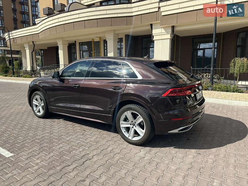 Внедорожник / Кроссовер Audi Q8 2021 в Киеве