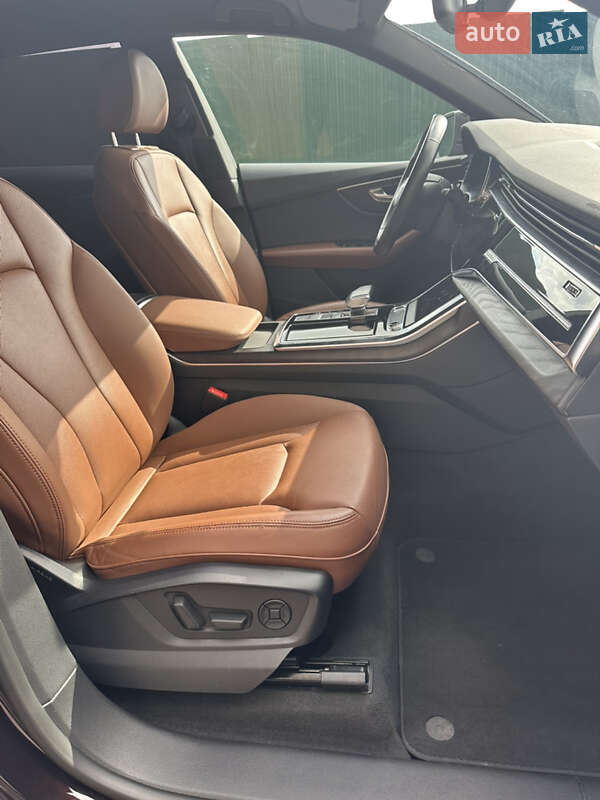 Внедорожник / Кроссовер Audi Q8 2021 в Киеве