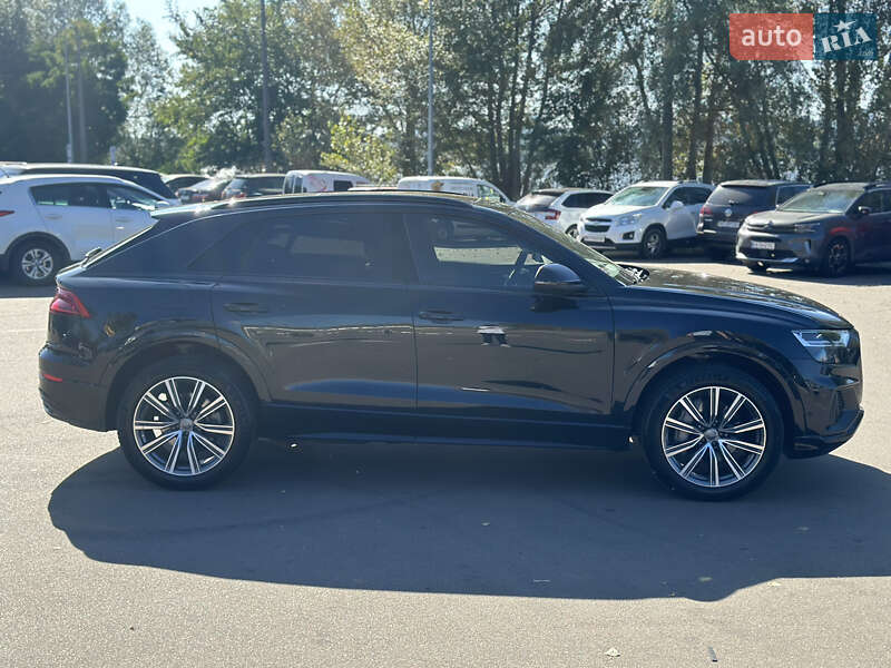 Внедорожник / Кроссовер Audi Q8 2018 в Киеве