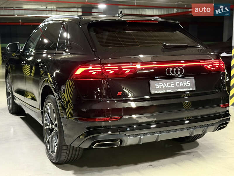 Внедорожник / Кроссовер Audi Q8 2024 в Киеве