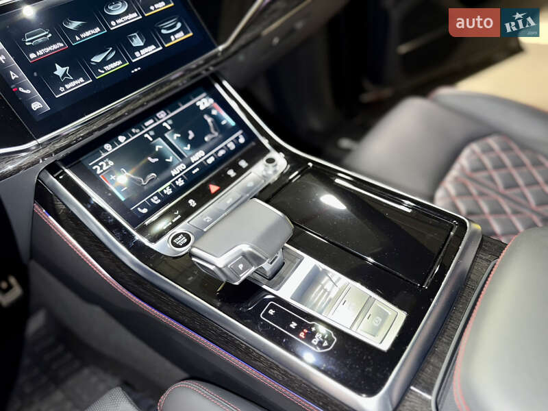 Внедорожник / Кроссовер Audi Q8 2024 в Киеве