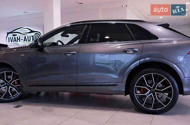 Внедорожник / Кроссовер Audi Q8 2020 в 