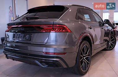 Внедорожник / Кроссовер Audi Q8 2020 в 