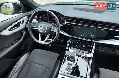 Внедорожник / Кроссовер Audi Q8 2020 в 