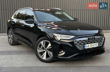 Позашляховик / Кросовер Audi Q8 2023 в Києві