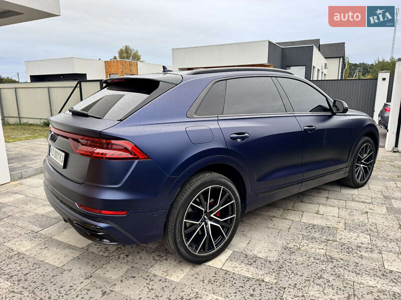 Внедорожник / Кроссовер Audi Q8 2019 в Киеве