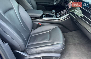 Внедорожник / Кроссовер Audi Q8 2019 в 