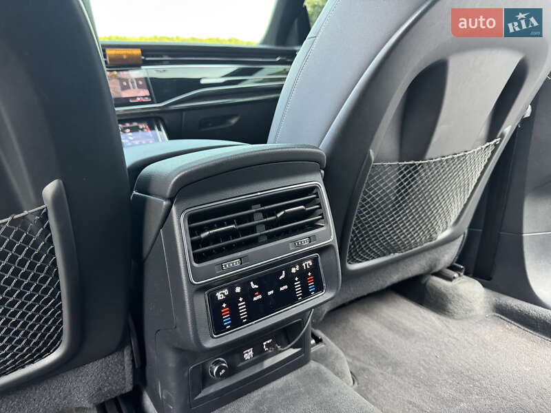 Внедорожник / Кроссовер Audi Q8 2019 в Киеве