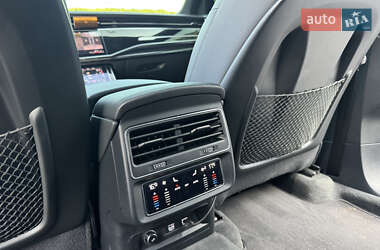 Внедорожник / Кроссовер Audi Q8 2019 в 