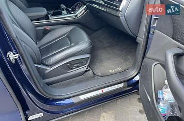 Внедорожник / Кроссовер Audi Q8 2019 в 
