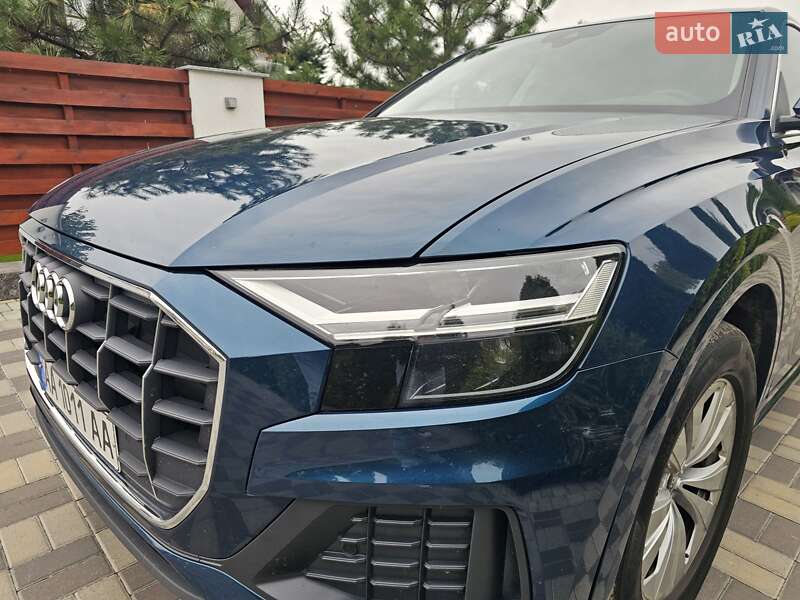 Внедорожник / Кроссовер Audi Q8 2021 в Киеве