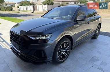 Внедорожник / Кроссовер Audi Q8 2019 в 