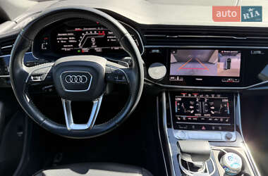 Внедорожник / Кроссовер Audi Q8 2019 в 