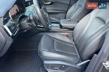 Внедорожник / Кроссовер Audi Q8 2023 в 