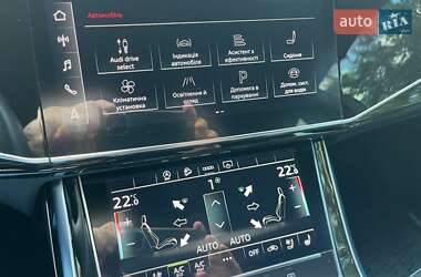 Внедорожник / Кроссовер Audi Q8 2023 в 
