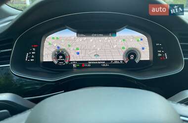 Внедорожник / Кроссовер Audi Q8 2023 в 