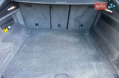 Внедорожник / Кроссовер Audi Q8 2023 в 