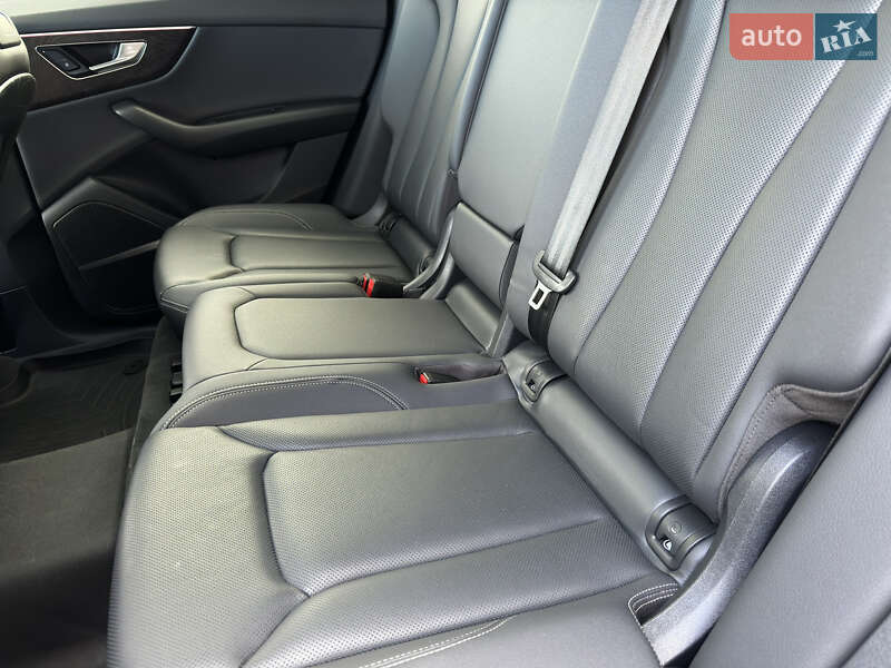 Внедорожник / Кроссовер Audi Q8 2019 в Ивано-Франковске