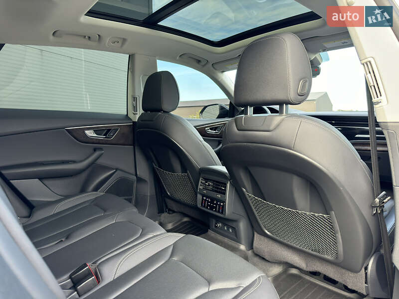 Внедорожник / Кроссовер Audi Q8 2019 в Ивано-Франковске
