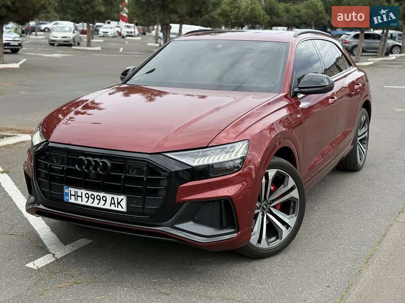 Внедорожник / Кроссовер Audi Q8 2021 в Одессе