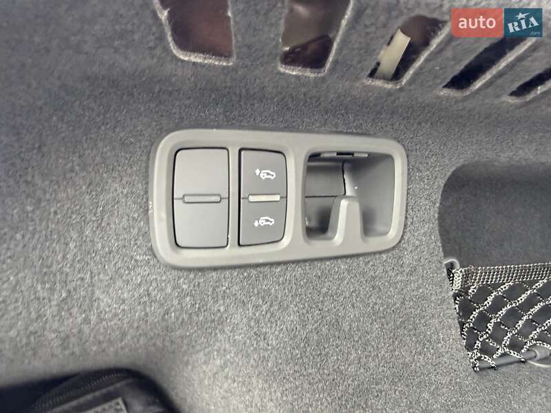 Внедорожник / Кроссовер Audi Q8 2021 в Одессе