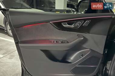 Внедорожник / Кроссовер Audi Q8 2024 в 