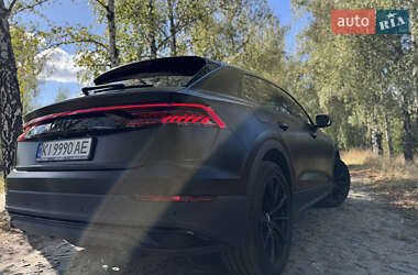 Внедорожник / Кроссовер Audi Q8 2022 в 