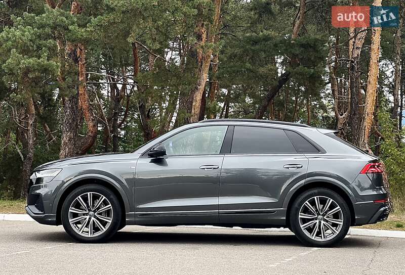 Позашляховик / Кросовер Audi Q8 2019 в Києві