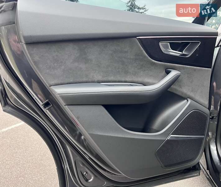 Позашляховик / Кросовер Audi Q8 2019 в Києві