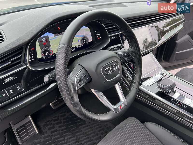 Позашляховик / Кросовер Audi Q8 2019 в Києві