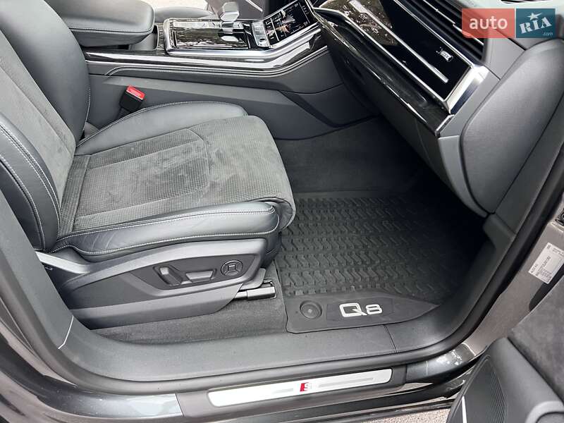 Позашляховик / Кросовер Audi Q8 2019 в Києві