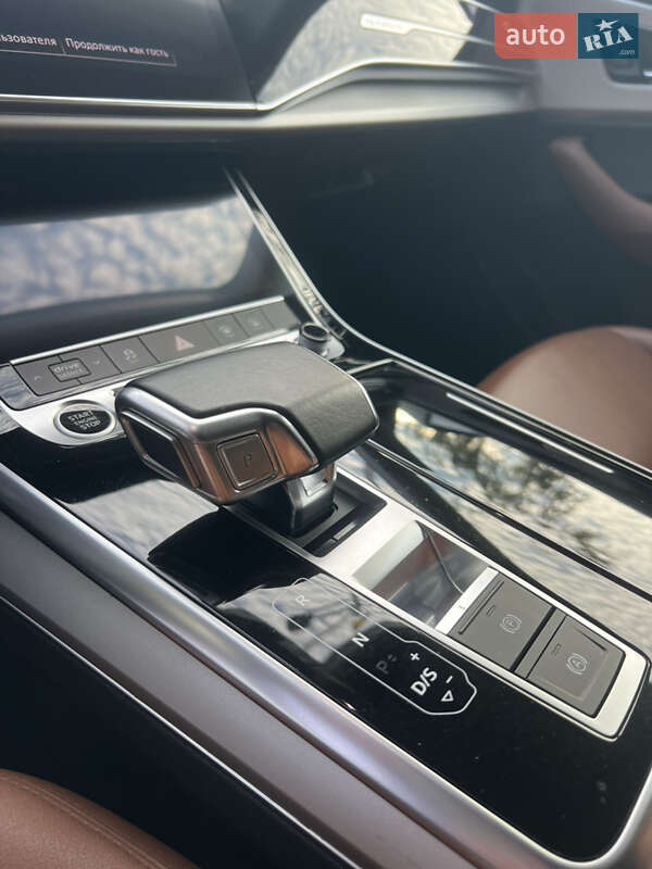 Внедорожник / Кроссовер Audi Q8 2021 в Измаиле