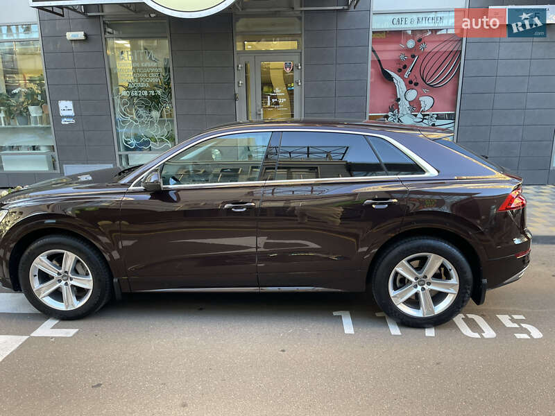 Внедорожник / Кроссовер Audi Q8 2019 в Киеве